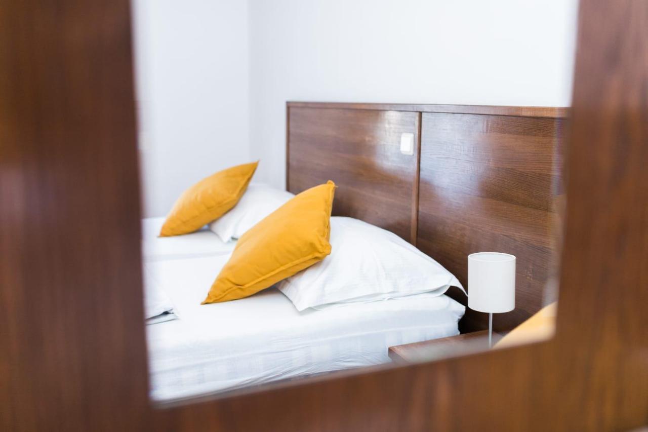 باغ Mb Pag Bed&Breakfast المظهر الخارجي الصورة