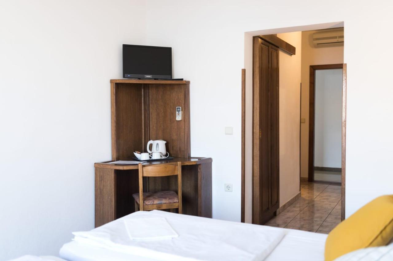 باغ Mb Pag Bed&Breakfast المظهر الخارجي الصورة