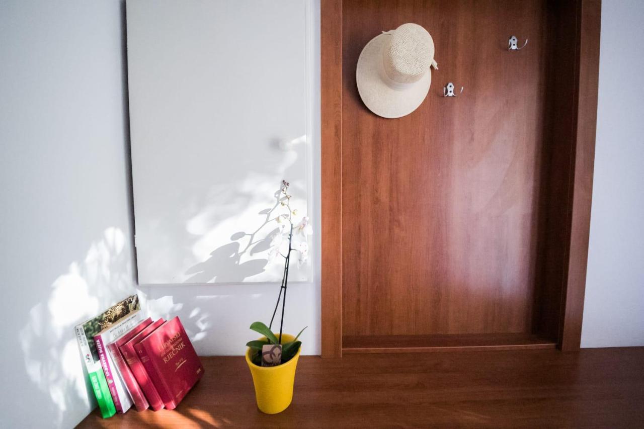 باغ Mb Pag Bed&Breakfast المظهر الخارجي الصورة